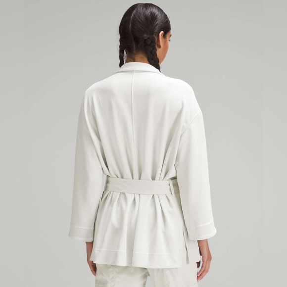 Lululemon•Ribbed Softstreme Belted Wrap•Bone white•LIKE NEW•size 12 - Picture 4 of 16